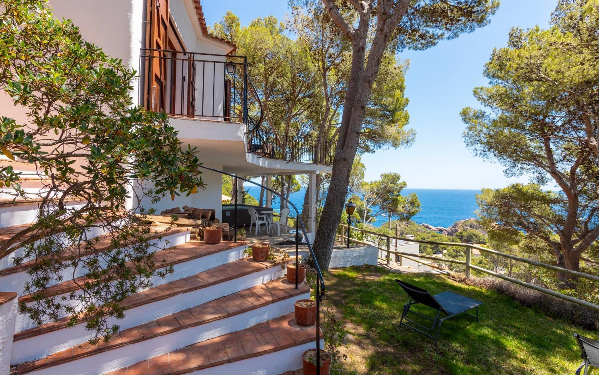 Montagut 9 Holiday home *